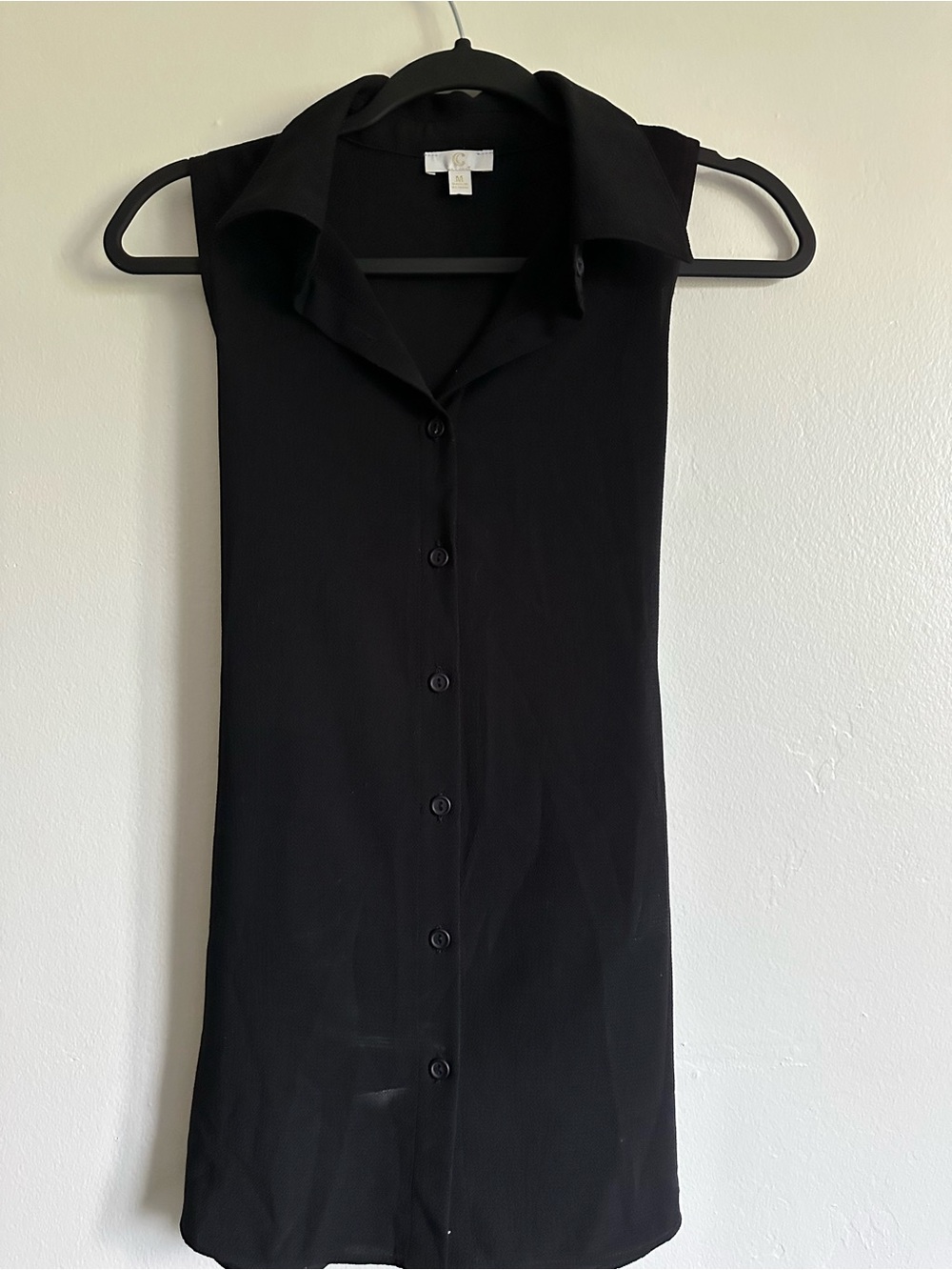 C Black Sleeveless Button-Front Collared Blouse